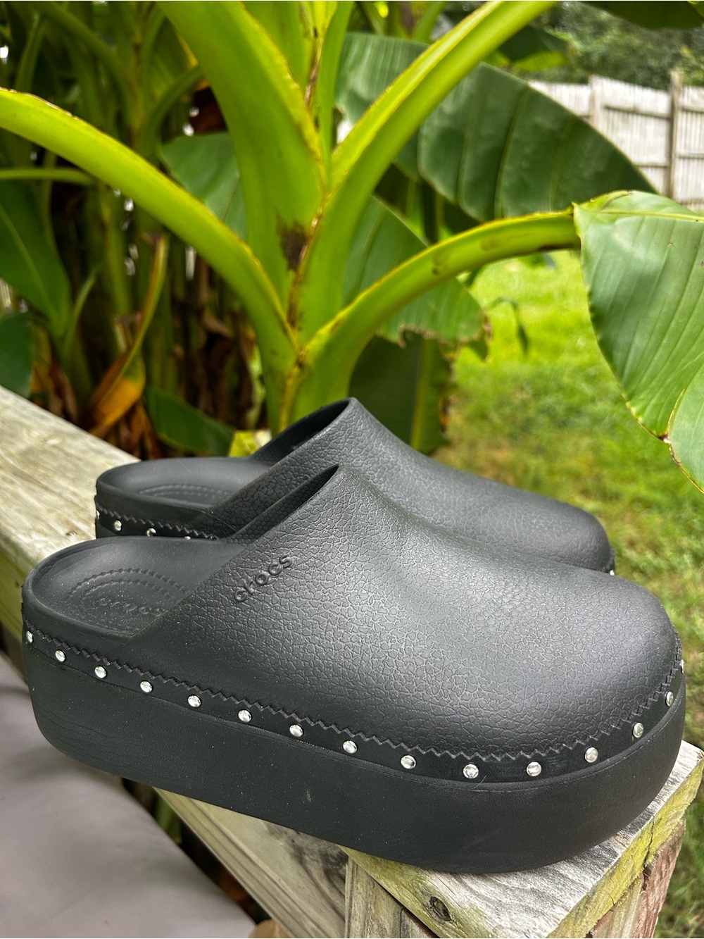 Crocs Dylan Platform Studded Clogs Women’s Shoes Sz 9 Black